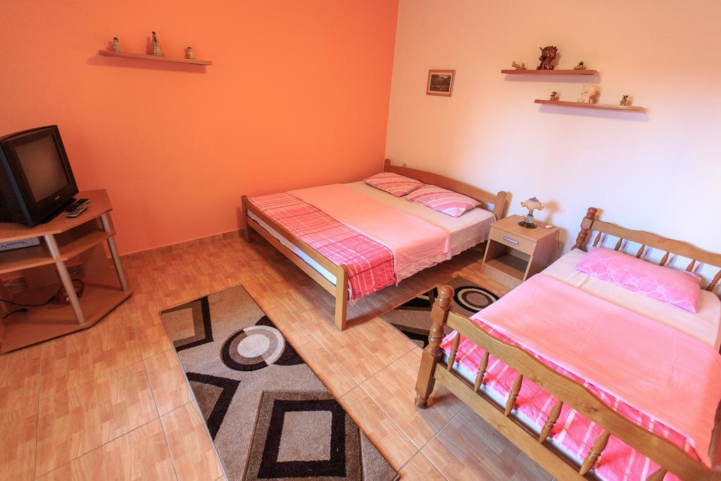 סוטומורה Apartments Vitic חדר תמונה