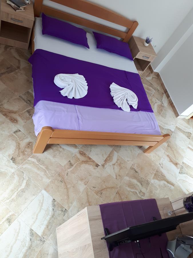 סוטומורה Apartments Vitic מראה חיצוני תמונה