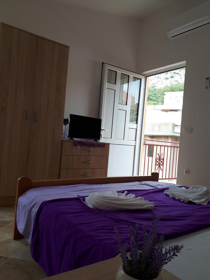 סוטומורה Apartments Vitic מראה חיצוני תמונה