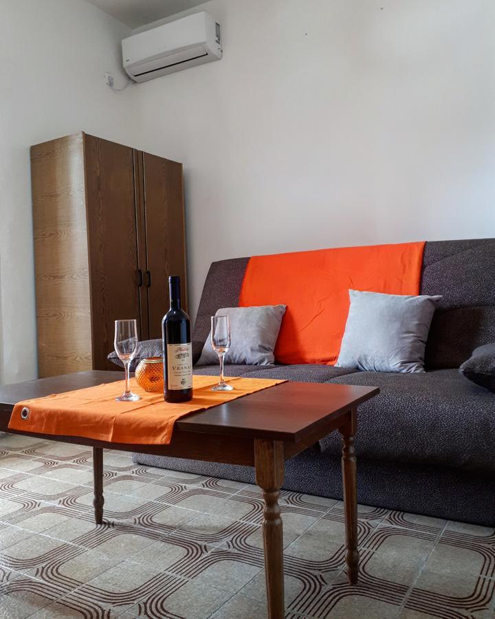 סוטומורה Apartments Vitic מראה חיצוני תמונה