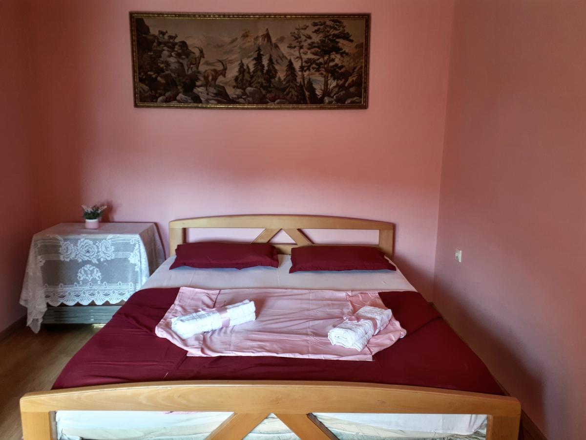 סוטומורה Apartments Vitic מראה חיצוני תמונה