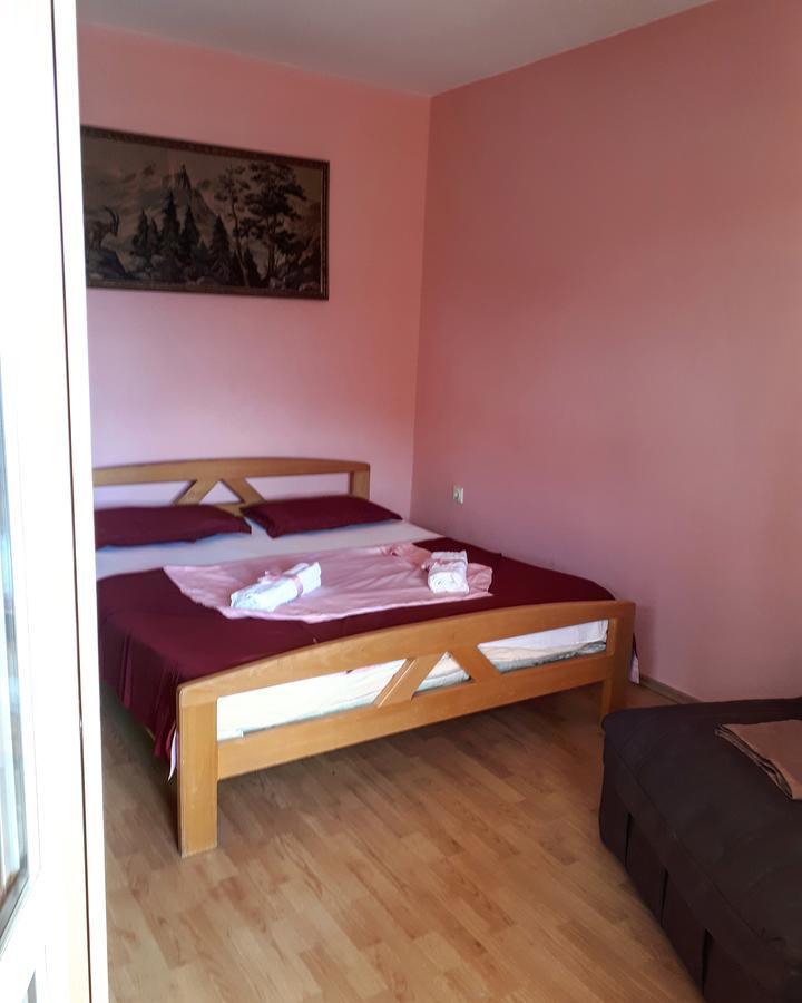 סוטומורה Apartments Vitic מראה חיצוני תמונה